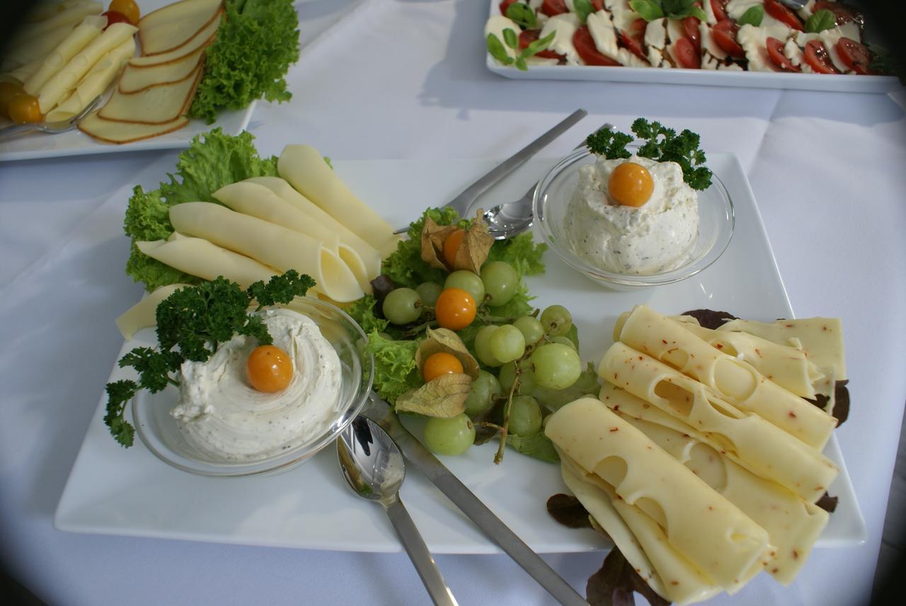 Boffzen Hotel Garni Alte Post מראה חיצוני תמונה